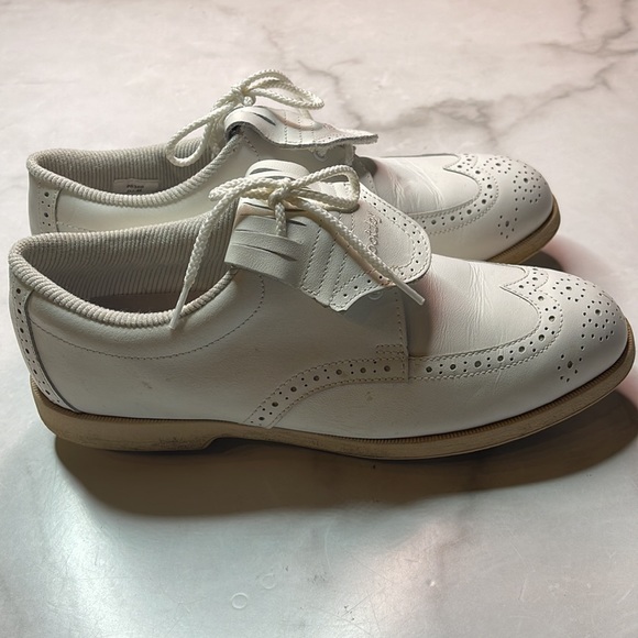 Footjoy Softjoy 98368 Wingtip White Spike Golf Shoes Women’s - Picture 2 of 7